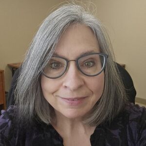 Meet your Posher, Jenn